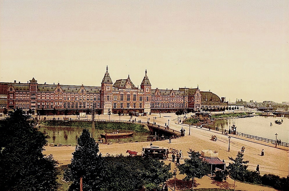 Central Station, Amsterdam,
1890s