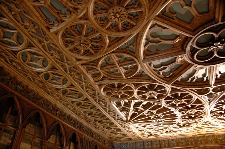 Third floor gothic ceiling, Livraria Chardron, 144 Rua das Carmelitas, Porto, Portugal