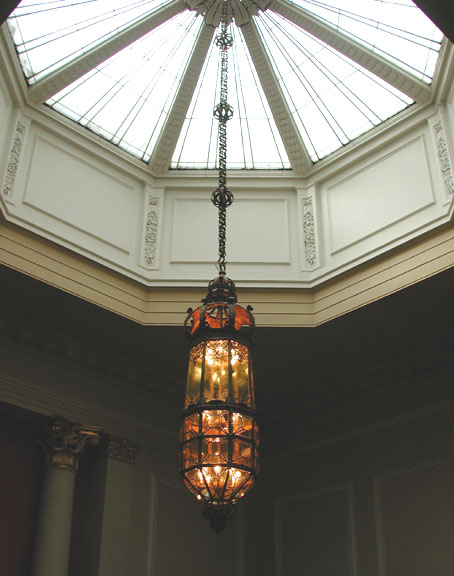 Central chandelier