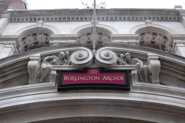 la Arcada de Burlington [The Burlington Arcade]