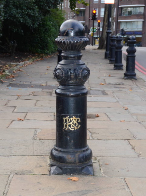 Bollard with the initials of the Royal Brough of Kensington