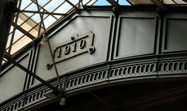 Date station opened, Central Station, Porto, Portugal