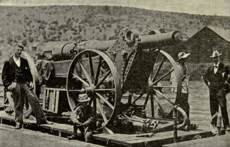 The 155 mm. Creusot Long Tom manufacured by Schbeider et Cie in Creusot, France.