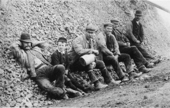 Navvies --the perpetual outsiders