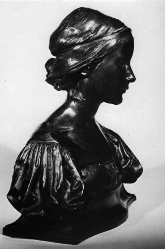bust of Griselda