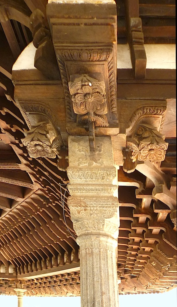 Kuthira Malika Palace carvings, 2