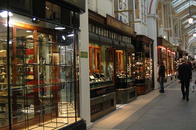  la Arcada de Burlington [The Burlington Arcade]
