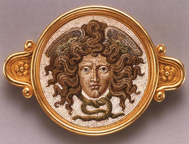 Micomosaic brooch with Medusa