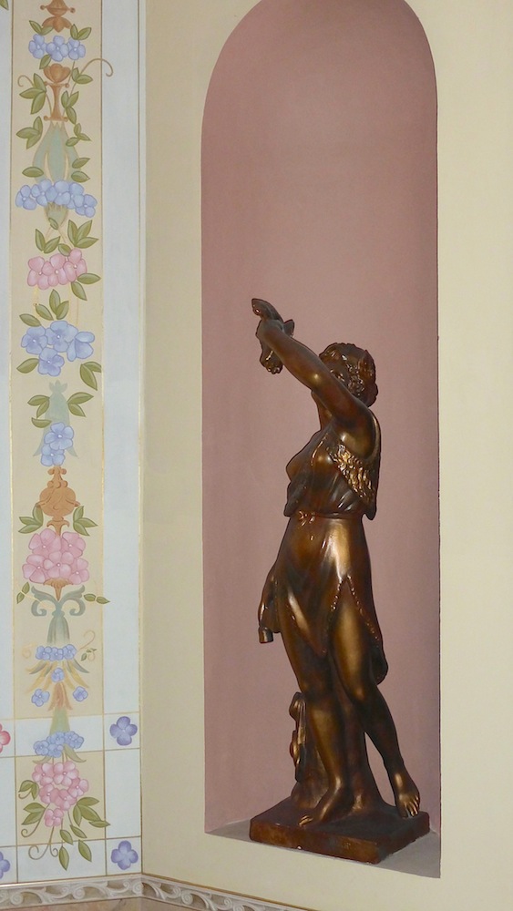 Statue in niche