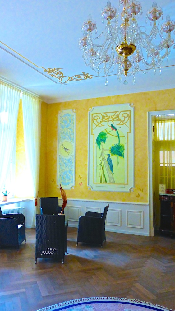 Le Salon Jaune
