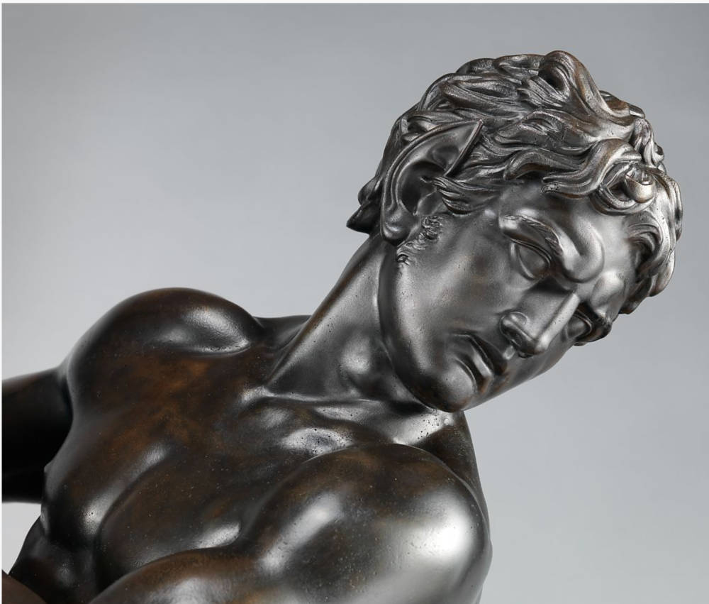Forbes, pedestal