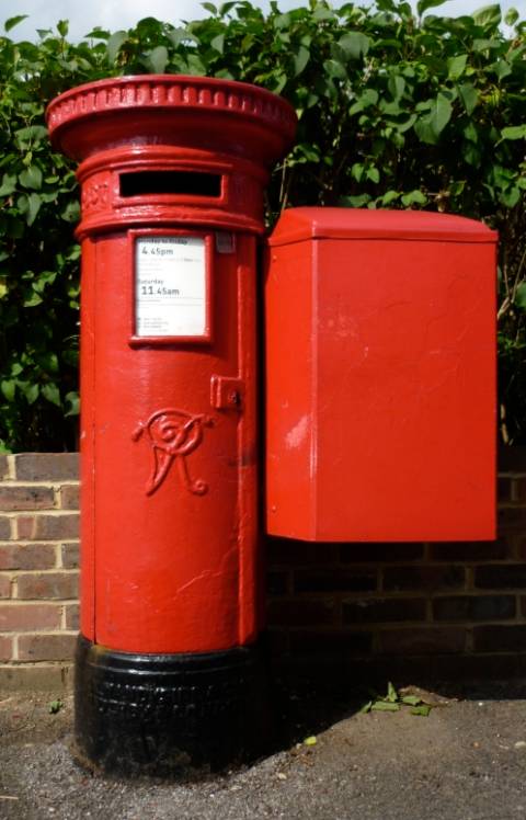 Cylindrical Pillar Box with one side box